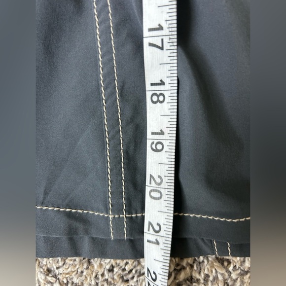 Athleta women’s hybrid skirt with built in shorts size 12 - Picture 8 of 9